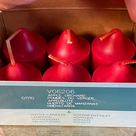 PartyLite Apple Orchard Votive Candles - Red - Picture 2 of 4
